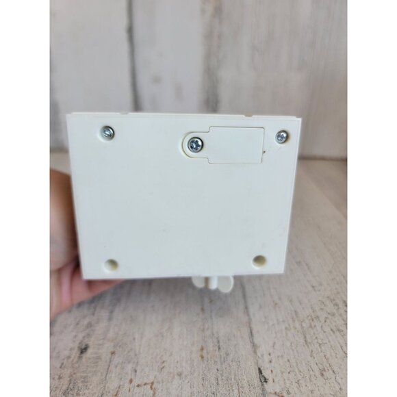 Hallmark Hark! Music fills the air AS IS Snoopy piano ornament Xmas - Picture 9 of 9